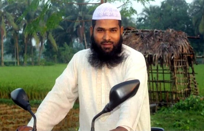 সাতক্ষীরায় প্রথম স্ত্রীর অনুমতি নিয়ে দশম শ্রেণির ছাত্রীকে শিক্ষকের বিয়ে!